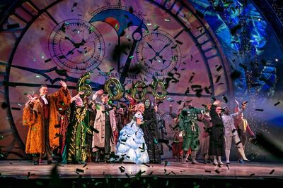 Cast of Wicked Photo
