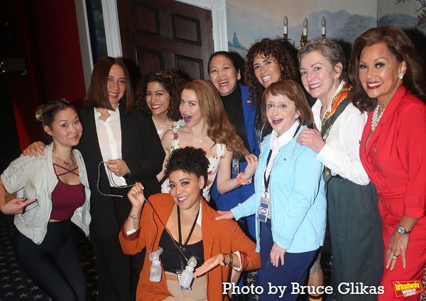 Lisa Helmi-Johanson, Maya Rudolph, Anita Abdinezhad, Lilli Cooper, Julianne Hough, Su Photo