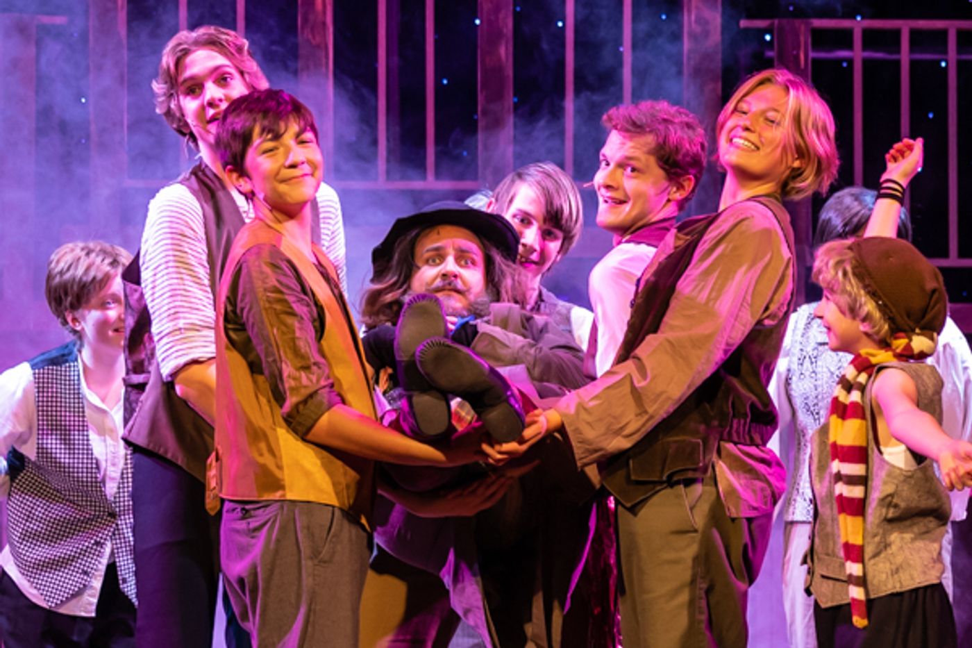 Photos: First look at MTVart's OLIVER!  Image