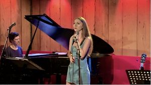 Mikayla Petrilla hosting THE VIOLET HOUR at Rockwood Music Hall Photo