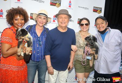 Chasten Harmon, Randy Graff, Billy Crystal, Shoshana Bean and David Paymer Photo