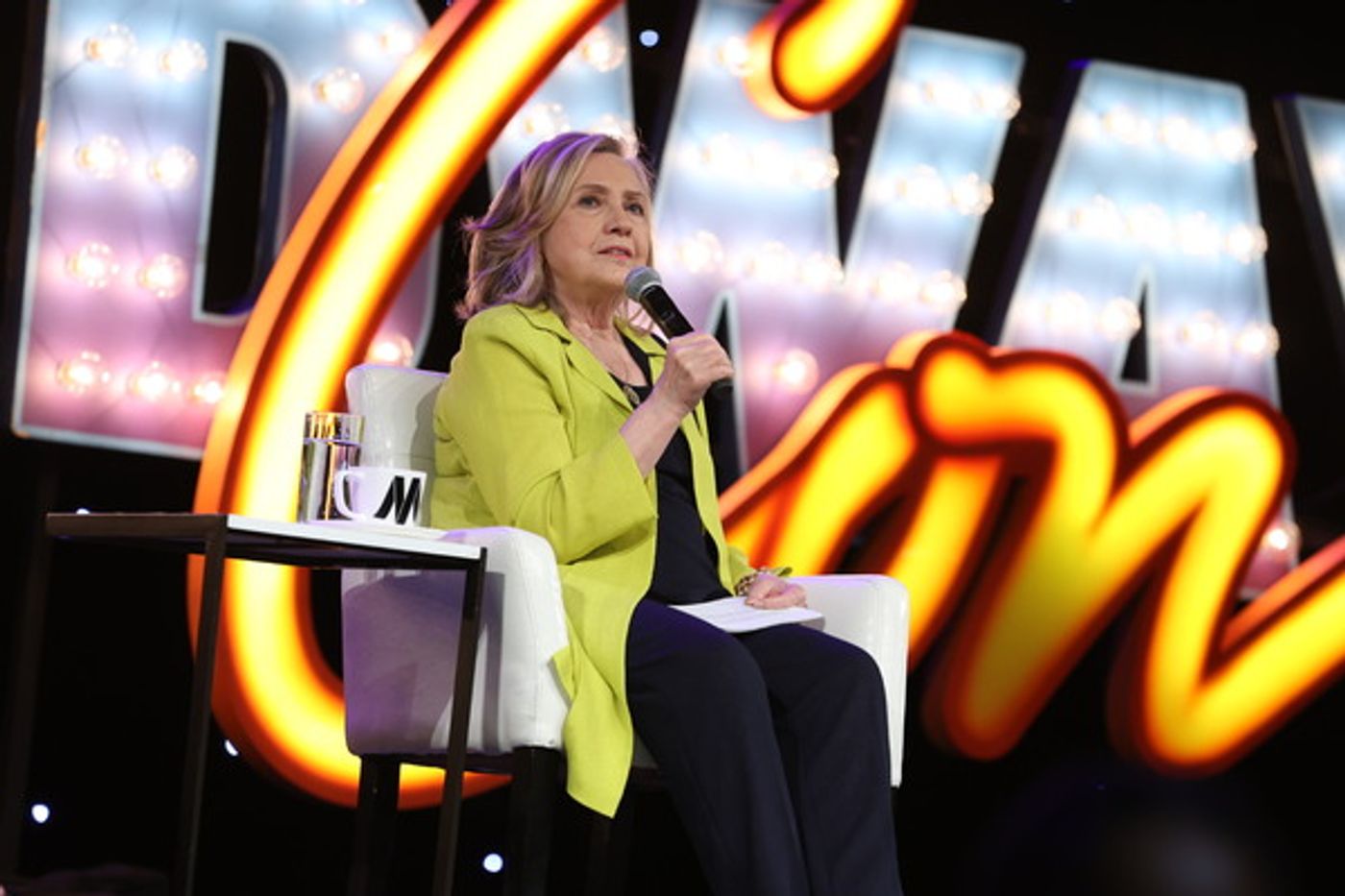 Photos: Hillary Clinton Joins LaChanze, Julie White, Donna Murphy, and Vanessa Williams at BroadwayCon  Image