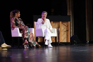 Vanessa Williams, Julie White Photo