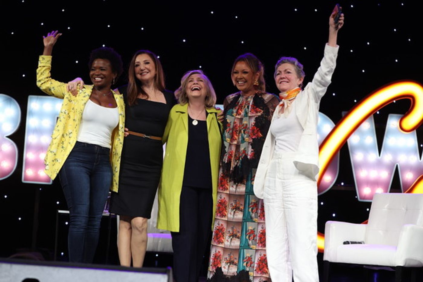 Photos: Hillary Clinton Joins LaChanze, Julie White, Donna Murphy, and Vanessa Williams at BroadwayCon  Image