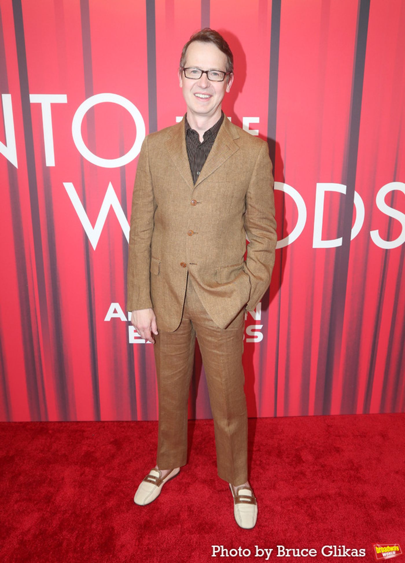 Photos: On the Red Carpet with the Cast of INTO THE WOODS  Image