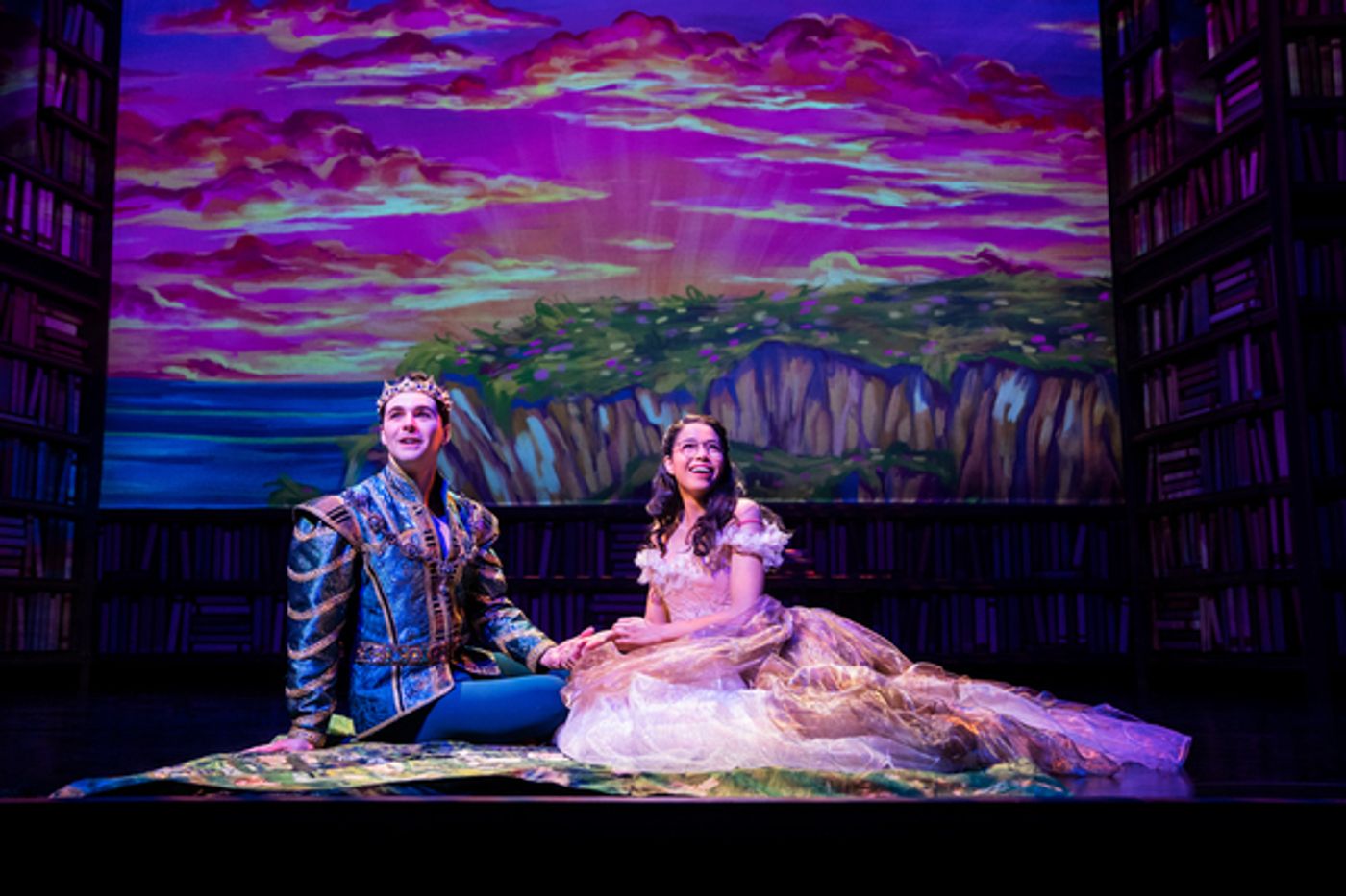 Photos & Video: First Look at Arielle Jacobs, Julia Murney & More in BETWEEN THE LINES Opening Off-Broadway Tonight  Image