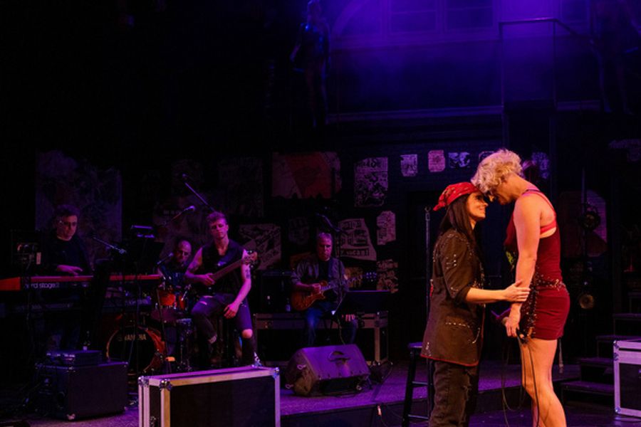 Photos: First Look at HEDWIG AND THE ANGRY INCH at Harlequin Productions Image