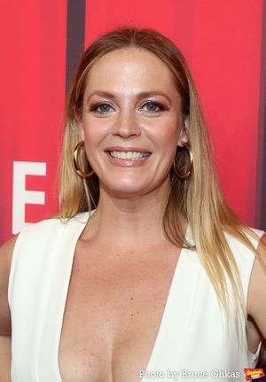 Elizabeth Stanley @ BroadwayWorld Elizabeth Stanley Photo