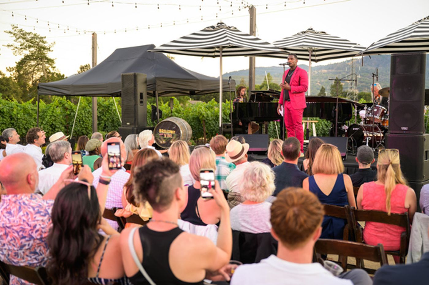 Photos: First Look At AIN'T TOO PROUD and THE LION KING's Jelani Remy Performing at Broadway and Vine  Image
