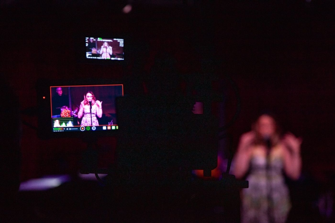 Photos: Jamie deRoy Brought Her Friends Back To Birdland For Some Songs & Some Laughs In JAMIE deROY & FRIENDS Photos: Jamie deRoy Brought Her Friends Back To Birdland For Some Songs & Some Laughs In JAMIE deROY & FRIENDS Image