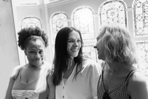 Wendy Mae Brown, Chelsea Halfpenny and Evelyn Hoskins @ BroadwayWorld Wendy Mae Brown, Chelsea Halfpenny and Evelyn Hoskins Photo