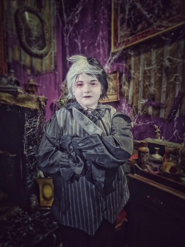 Photos: Meet the Cast of Little Radical Theatrics' THE ADDAMS FAMILY  Image