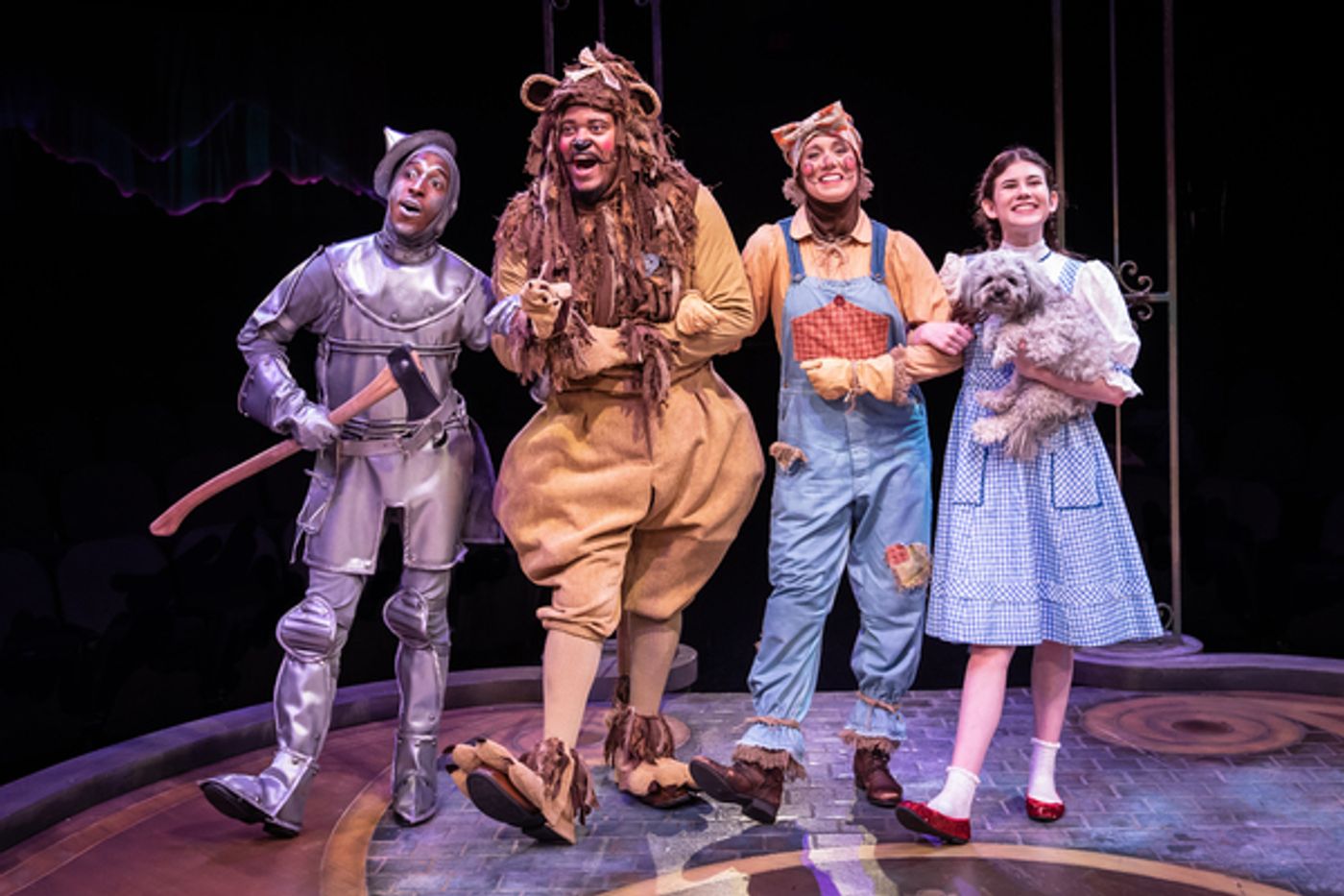 Photos: First Look At THE WIZARD OF OZ At Marriott Theatre  Image