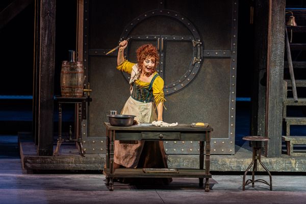 Photos/Video: First Look At Carmen Cusack and Ben Davis In SWEENEY TODD: THE DEMON BARBER OF FLEET STREET — photo 11 of 15