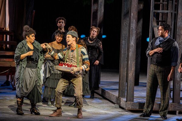 Photos/Video: First Look At Carmen Cusack and Ben Davis In SWEENEY TODD: THE DEMON BARBER OF FLEET STREET — photo 5 of 15