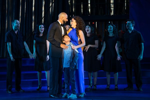 Victor Souffrant (Emilio Estefan), Luca Silva (Nayib), Alexis Semevolos-Velazquez (Gl Photo