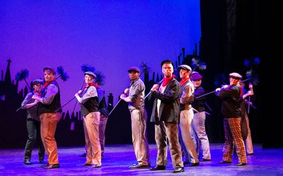 Edward Itte and the company of Mary Poppins Photo