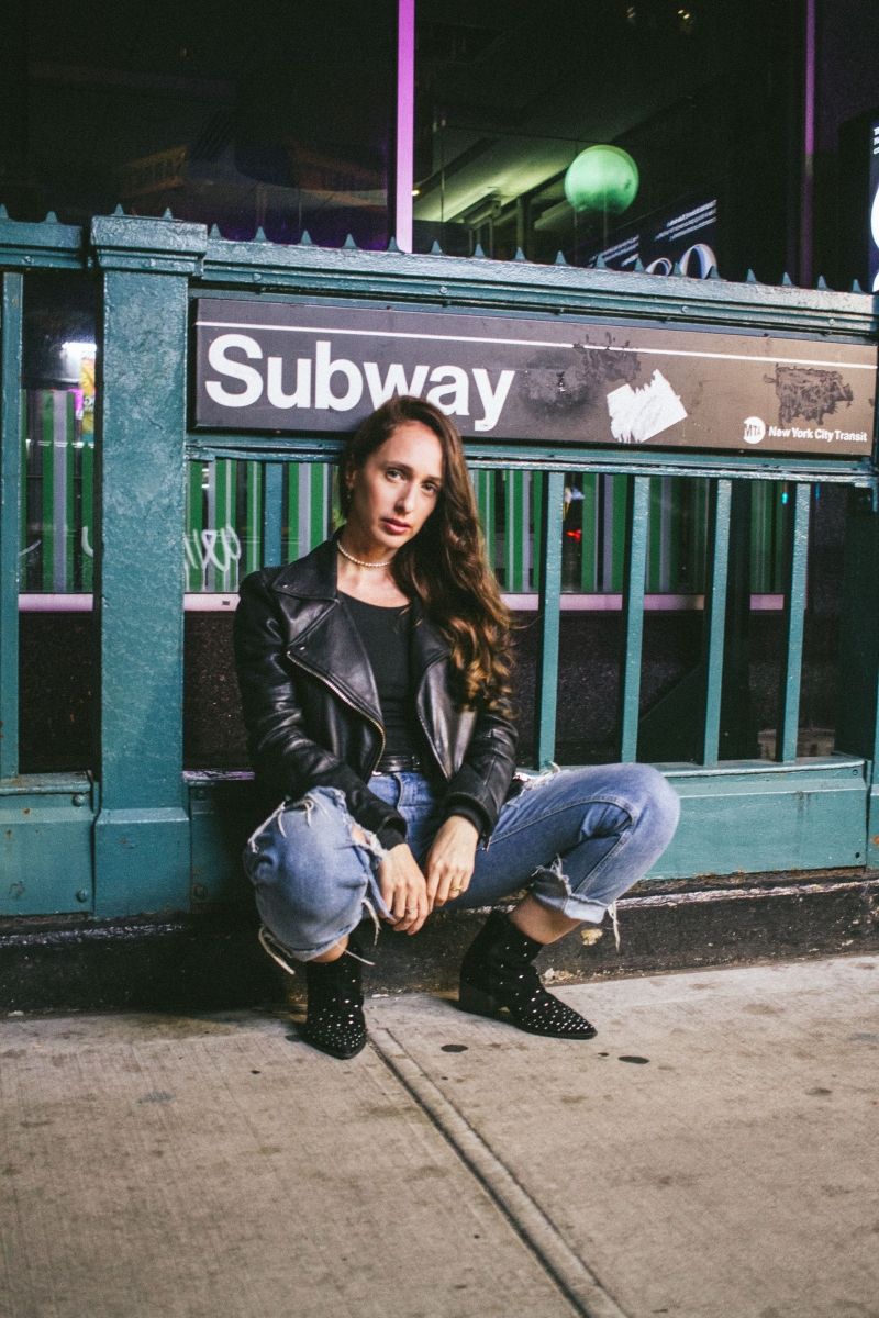 Feature: GREAT-NIECE OF FELICIA MONTEALEGRE (LEONARD BERNSTEIN'S WIFE) SHINES IN 'EVALUNA' at Repertorio Español Feature: GREAT-NIECE OF FELICIA MONTEALEGRE (LEONARD BERNSTEIN'S WIFE) SHINES IN 'EVALUNA' at Repertorio Español Image