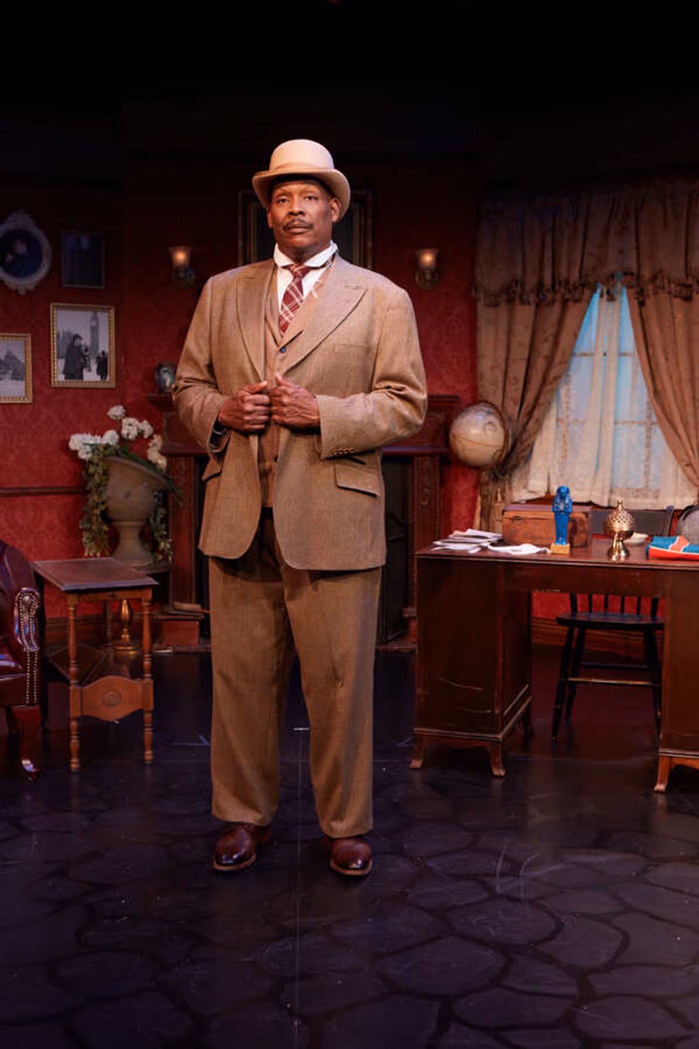 Photos: First Look at THE REMARKABLE MISTER HOLMES at North Coast Rep  Image