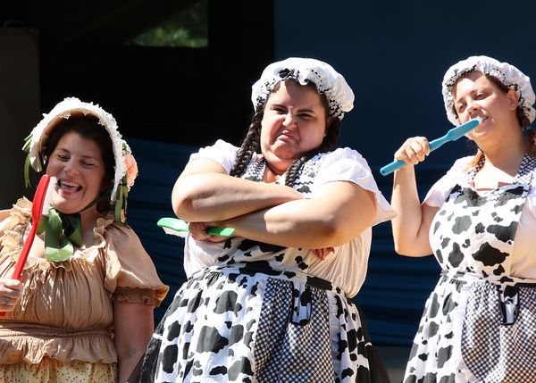 Photos: Cape Rep's CLICK CLACK MOO COWS THAT TYPE Plays Outdoor Theater Photos: Cape Rep's CLICK CLACK MOO COWS THAT TYPE Plays Outdoor Theater Image