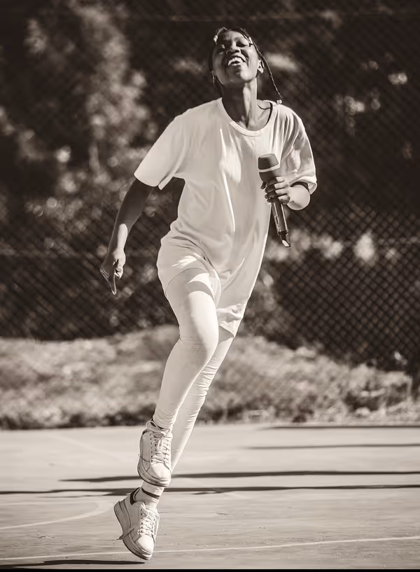 Dac a James Lewis Photo