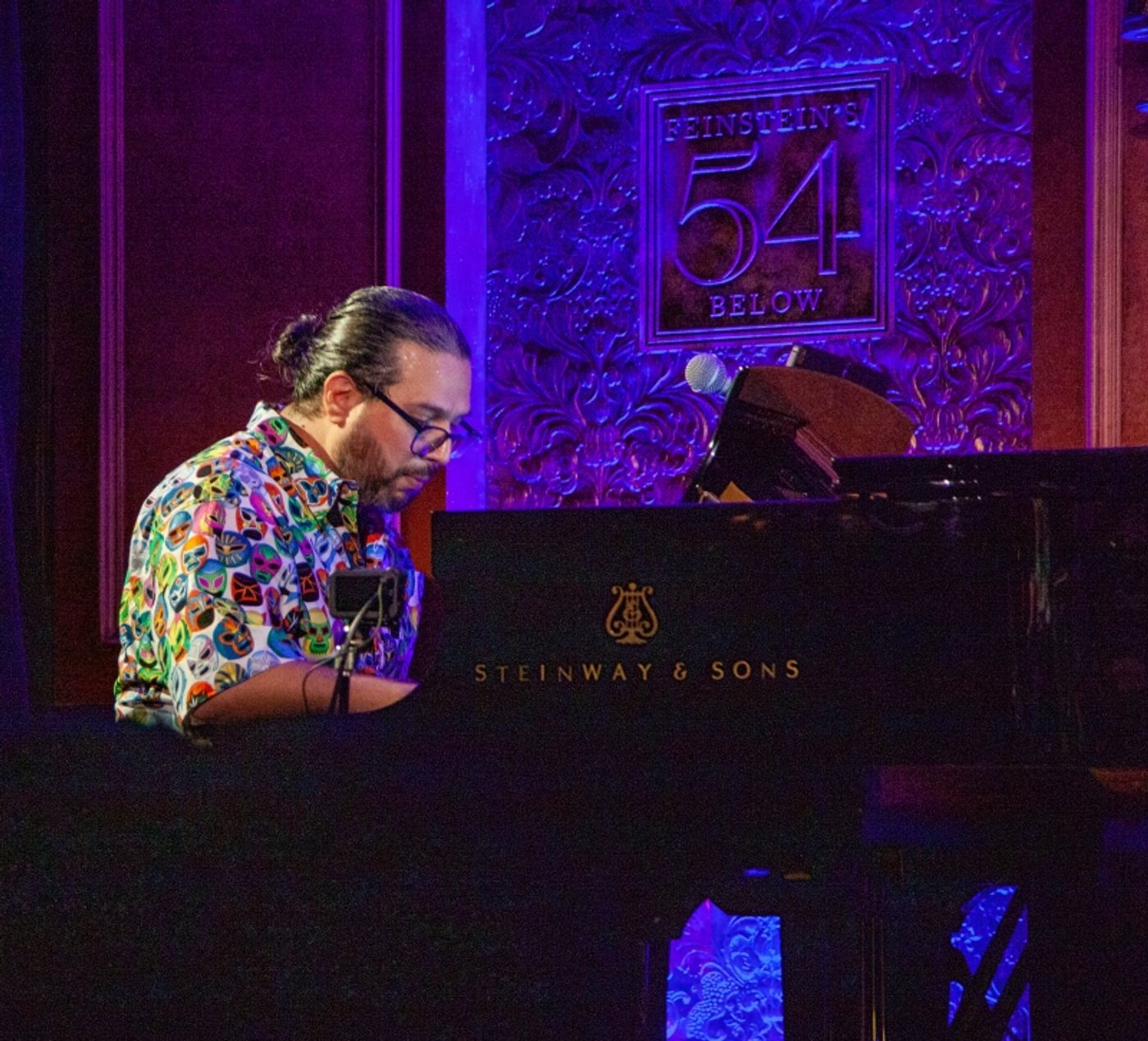 Review: 2 Brothers From Other Mothers Star In JAIME LOZANO & MAURICIO MARTÍNEZ: HERMANOS Y FAMILIA At 54 Below Review: 2 Brothers From Other Mothers Star In JAIME LOZANO & MAURICIO MARTÍNEZ: HERMANOS Y FAMILIA At 54 Below Image