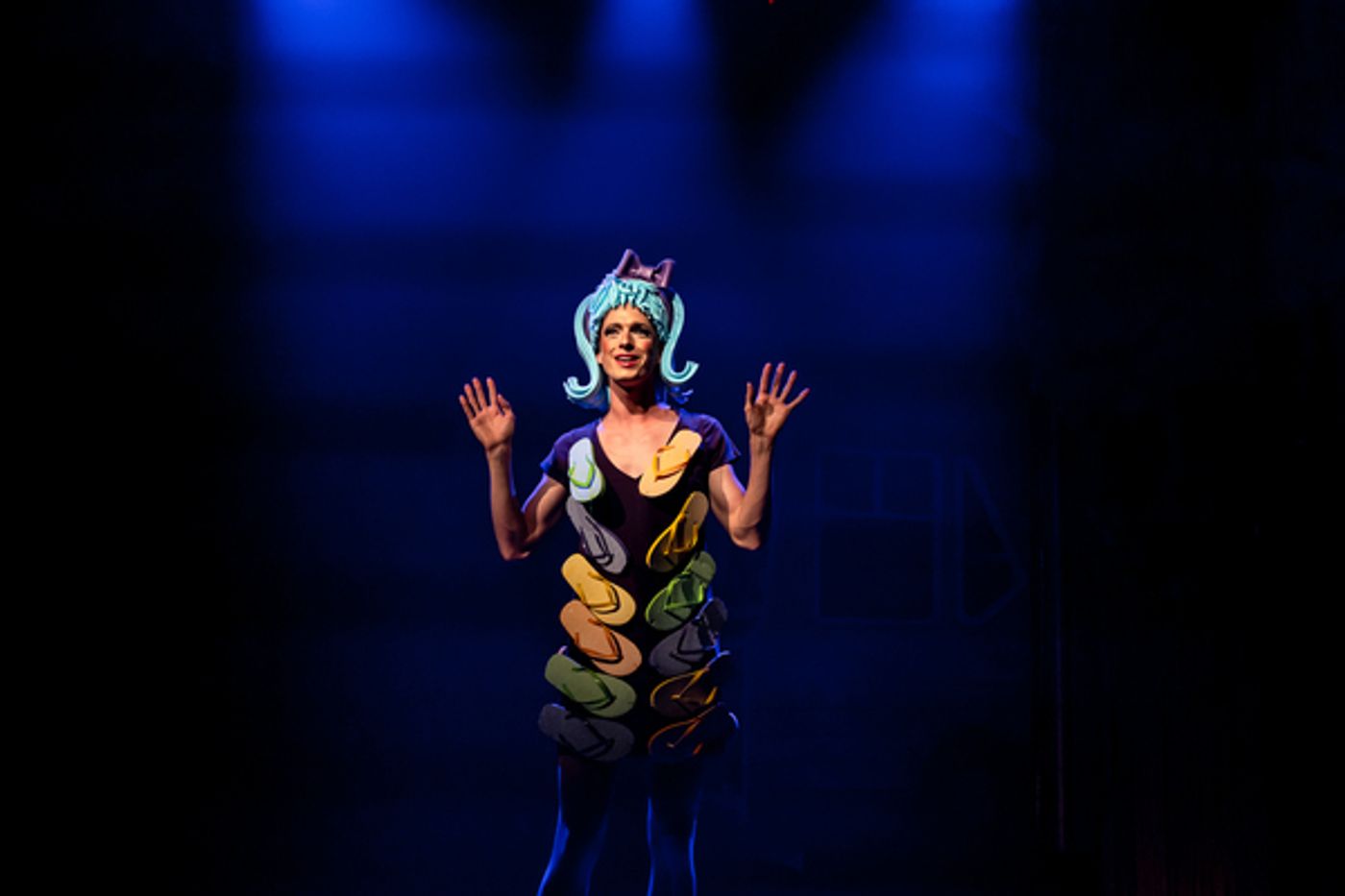 Photos & Video: First Look at PRISCILLA QUEEN OF THE DESERT at Mercury Theater Chicago  Image