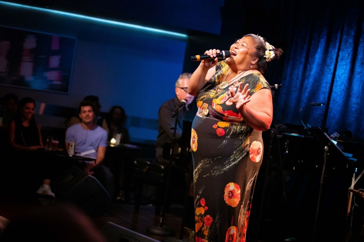 Photos: July 19th THE LINEUP WITH SUSIE MOSHER at Birdland Theater Looks Good Lensed by Matt Baker Photos: July 19th THE LINEUP WITH SUSIE MOSHER at Birdland Theater Looks Good Lensed by Matt Baker Image