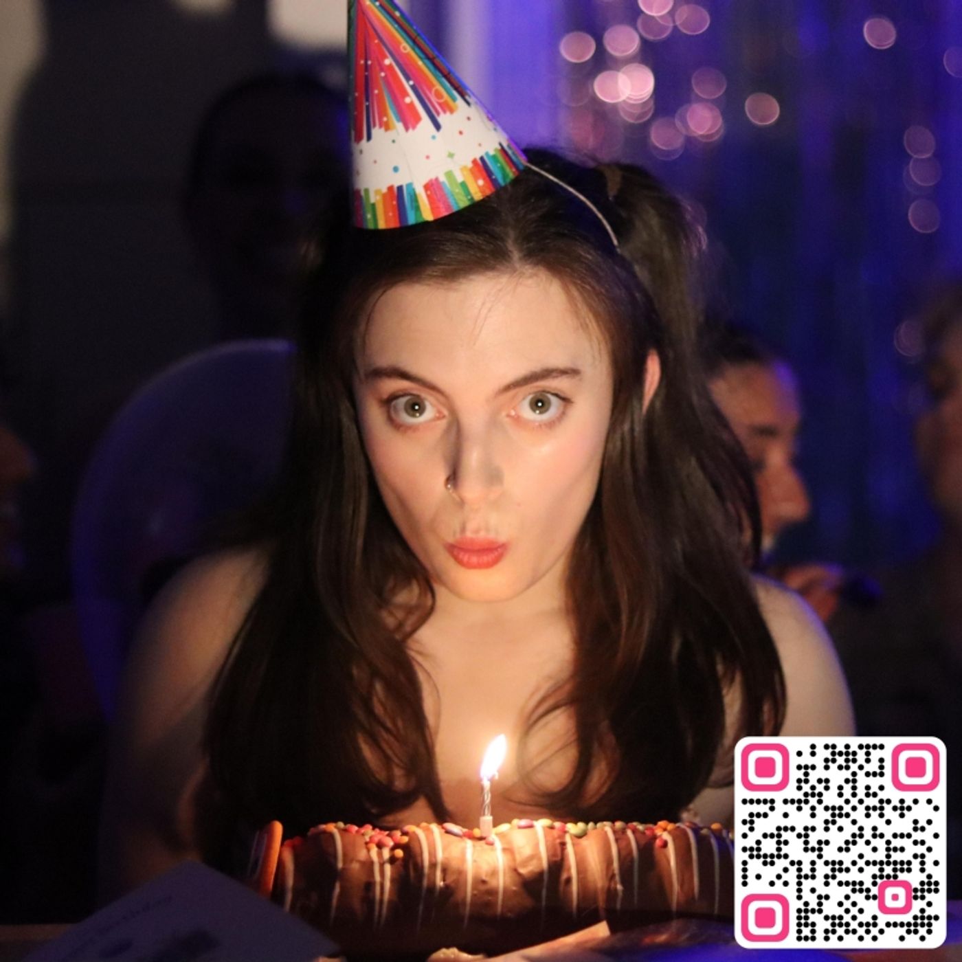 Feature: ELEVATOR FRINGE, Part One: Performers Pitch Their Shows To You... Quickly!  Image