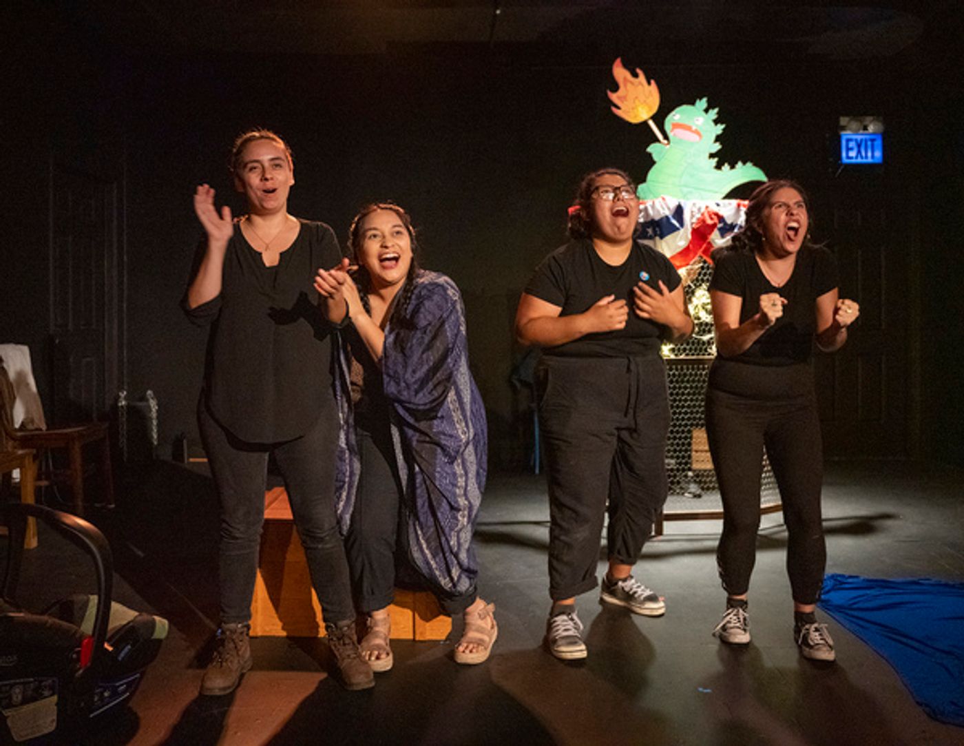 Photos: Get a First Look at The New Coordinates' AMERICAN SIDE EFECTOS at The Den Theatre  Image