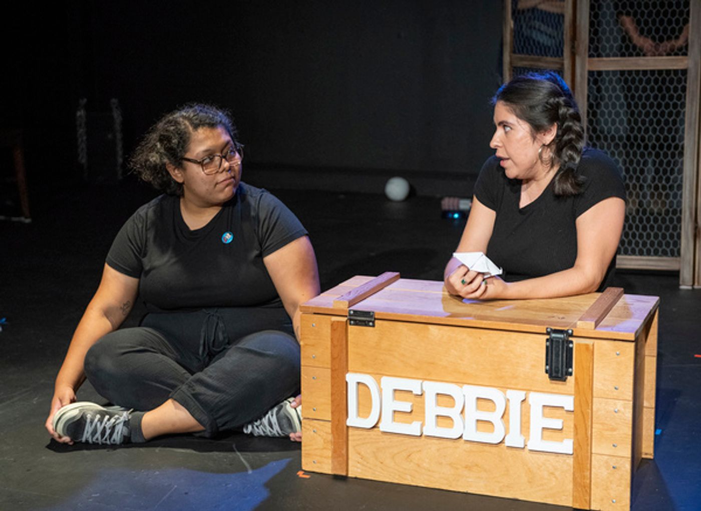 Photos: Get a First Look at The New Coordinates' AMERICAN SIDE EFECTOS at The Den Theatre  Image