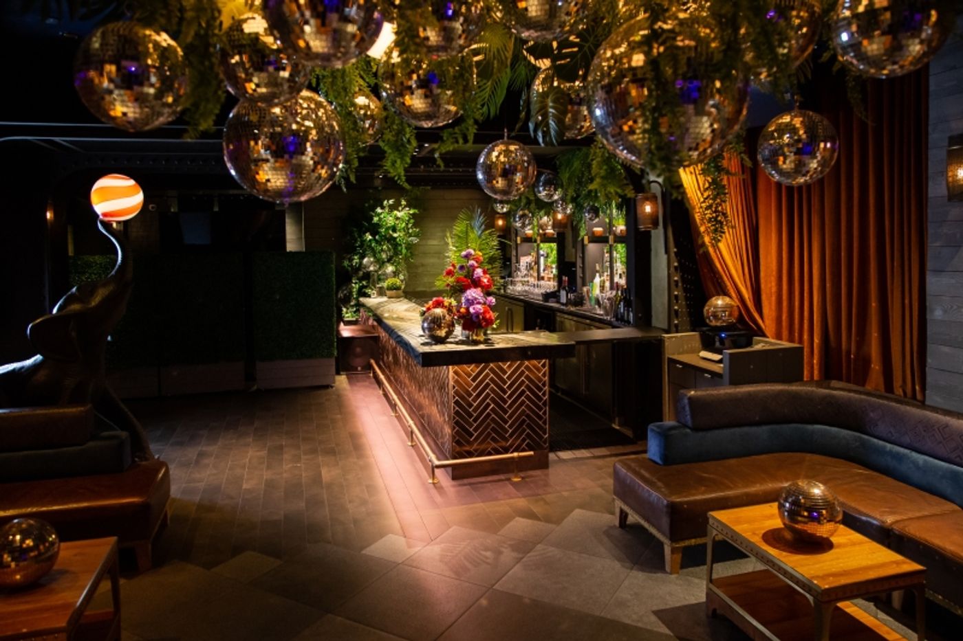 Magic Hour Rooftop Bar & Lounge for a Sparkly Rooftop Brunch  Image