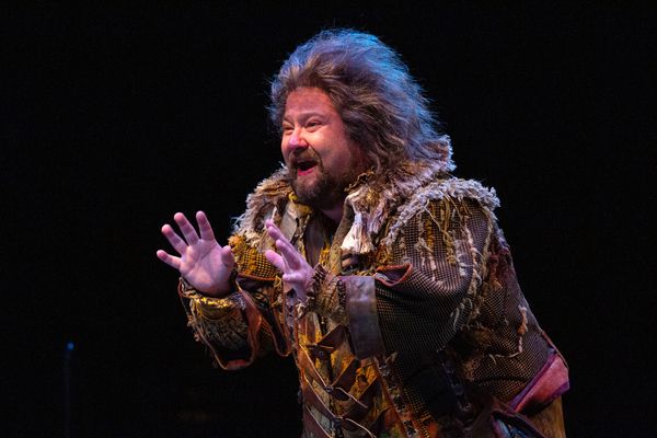 Photo Exclusive: First Look at Ben Fankhauser, Jackie Burns, and More In SOMETHING ROTTEN! At Broadway at Music Circus — photo 6 of 26