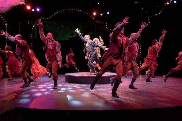 Photo Exclusive: First Look at Ben Fankhauser, Jackie Burns, and More In SOMETHING ROTTEN! At Broadway at Music Circus — photo 20 of 26