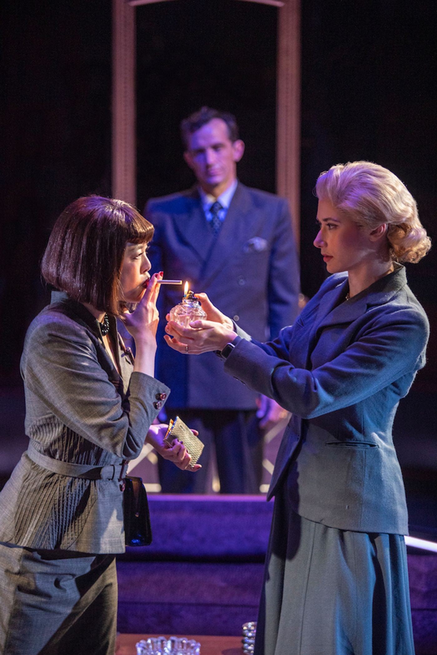 Photos: First Look at DIAL M FOR MURDER, Now Playing at the Old Globe  Image