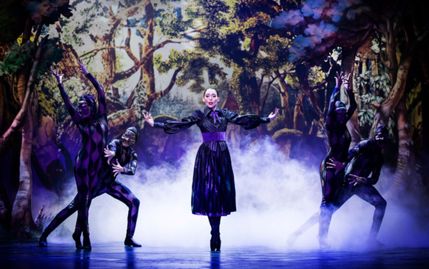 Photos: First Look at IDENTICAL, Based on THE PARENT TRAP  Image