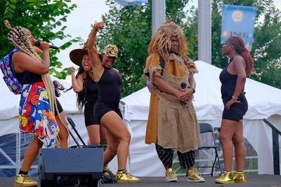 TaNisha Fordham, Alayna Miller, Tiffany Ocansey, Rahbert Britt, Donna Glaesener Photo