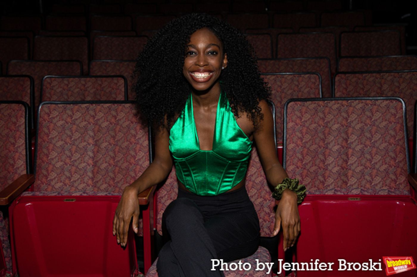 Words From the Wings: LITTLE SHOP OF HORRORS' Khalifa White on How She Bonds With Her Castmates Backstage, and More!  Image