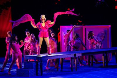 Gabi Campo and The Company of Legally Blonde Photo