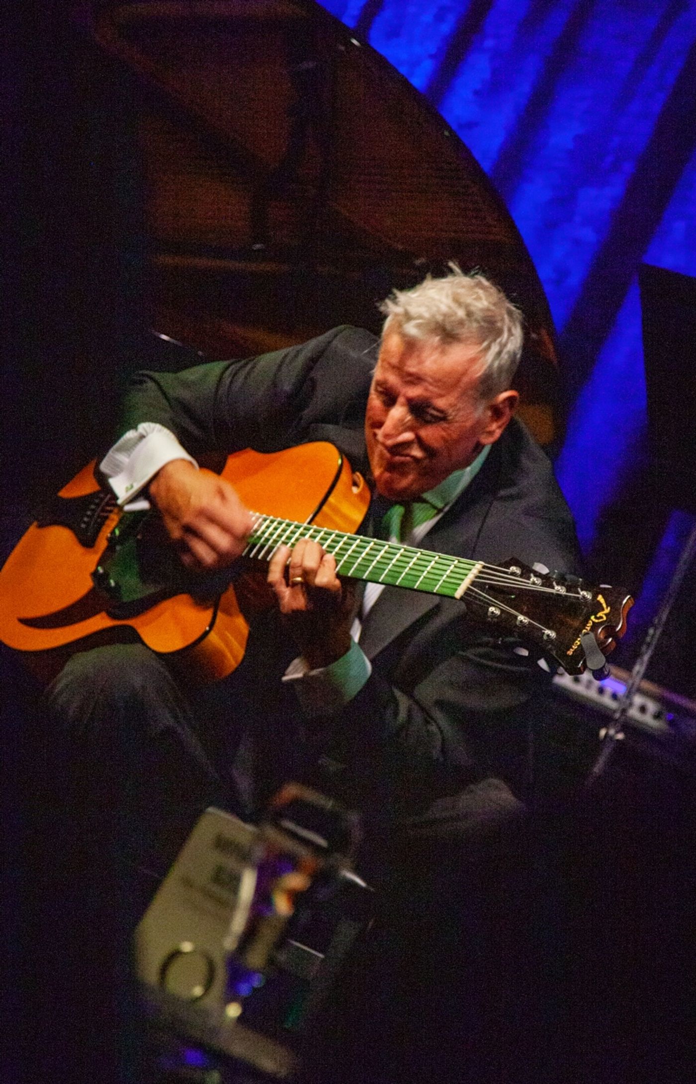 Review: TONY DeSARE Makes Musical Serotonin at Birdland Theater Review: TONY DeSARE Makes Musical Serotonin at Birdland Theater Image