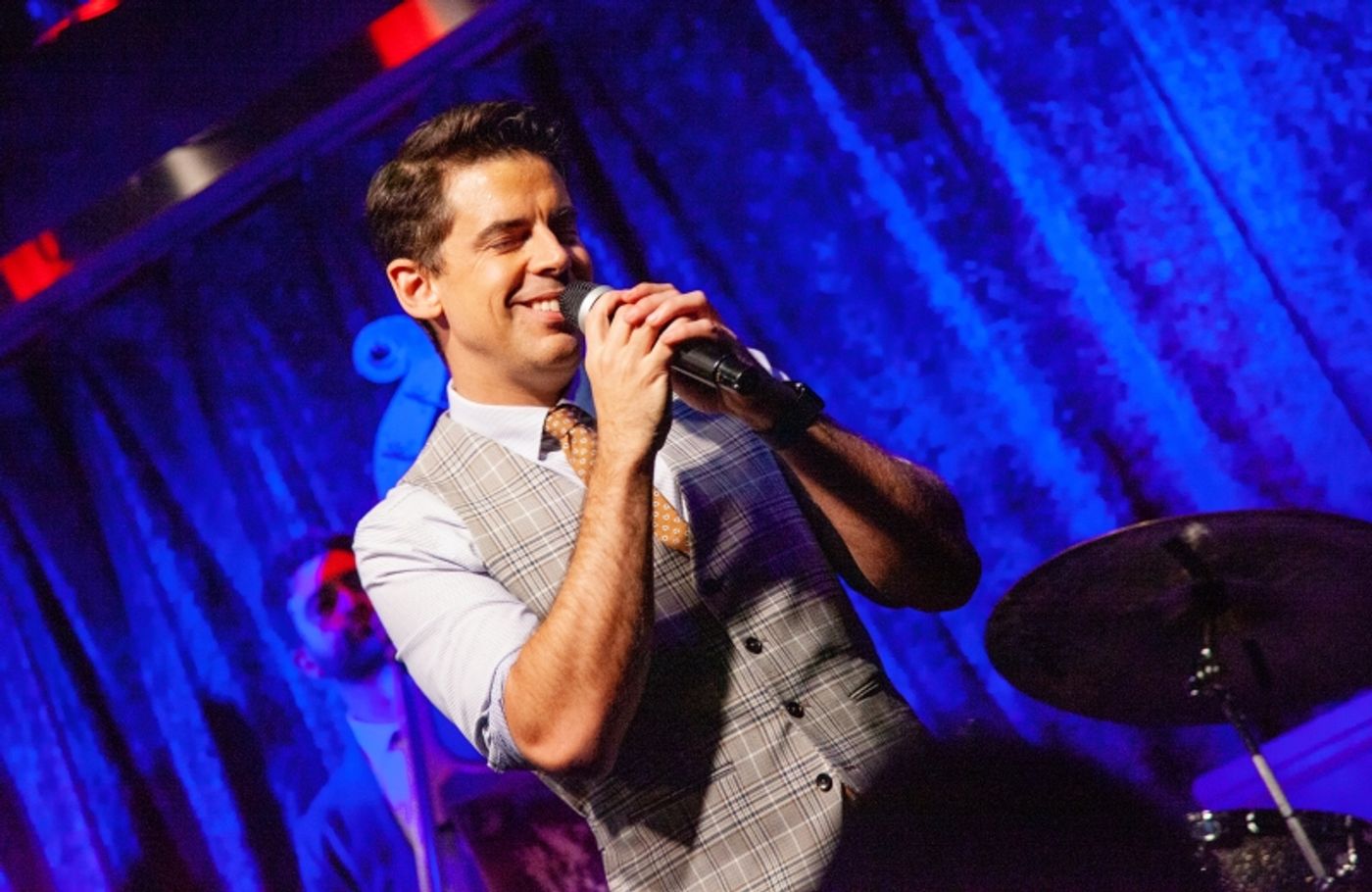 Review: TONY DeSARE Makes Musical Serotonin at Birdland Theater Review: TONY DeSARE Makes Musical Serotonin at Birdland Theater Image
