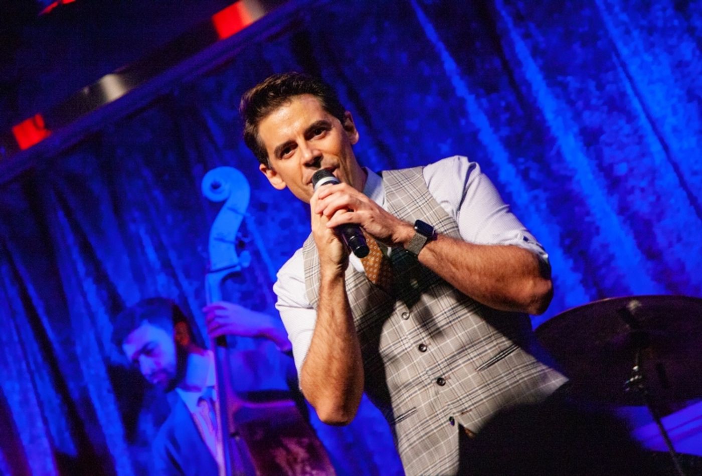 Review: TONY DeSARE Makes Musical Serotonin at Birdland Theater Review: TONY DeSARE Makes Musical Serotonin at Birdland Theater Image