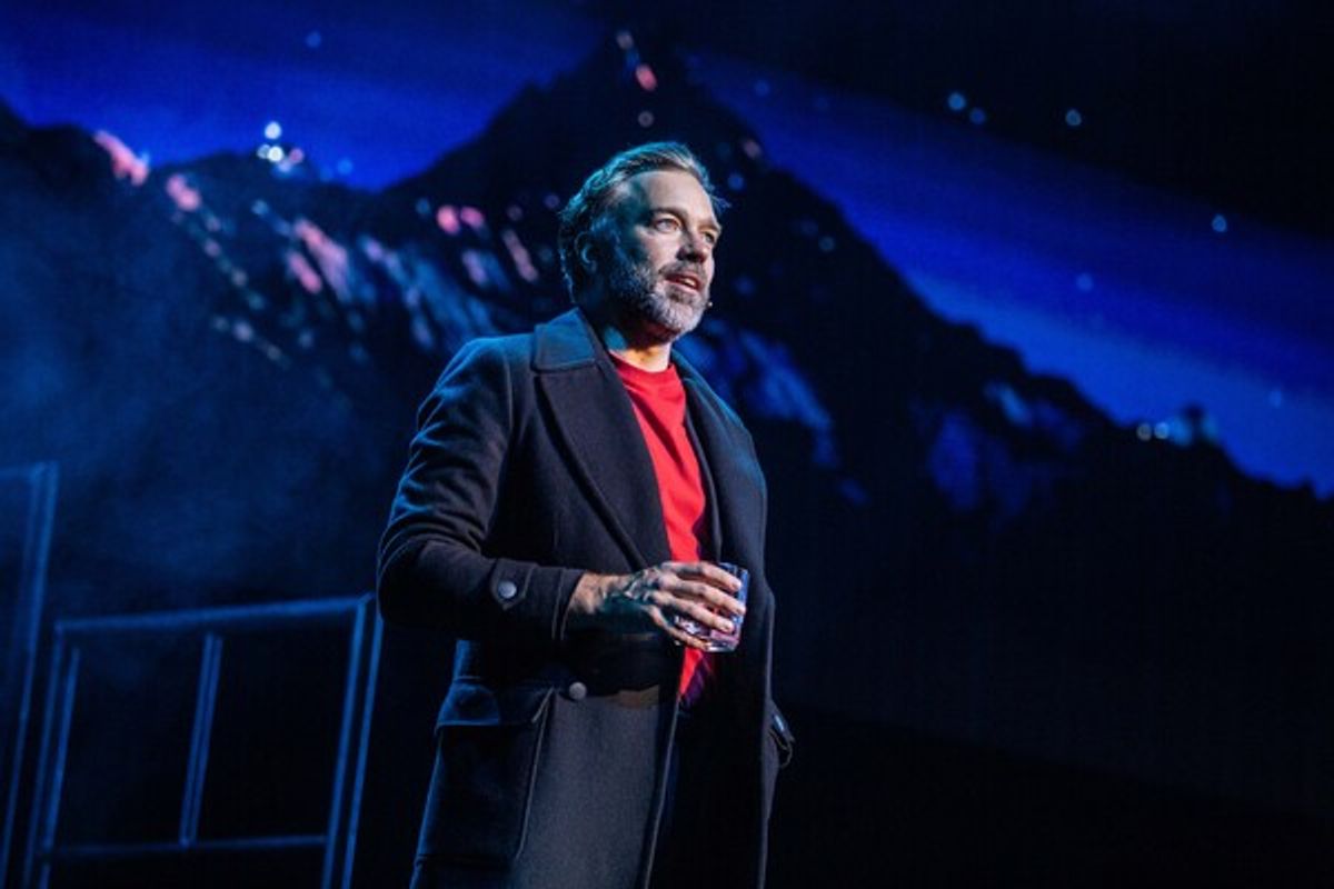 Hadley Fraser as Anatoly at 