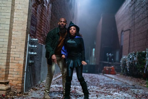 Marlon Wayans as Howard, Priah Ferguson as Sydney in The Curse of Bridge Hollow Photo