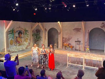 The cast of Anna in the Tropics Photo