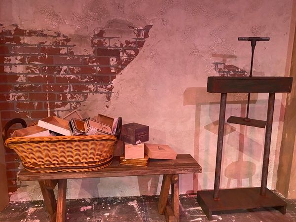 Photos: Get a Sneak Peek at ANNA IN THE TROPICS at Ground Floor Theatre Photos: Get a Sneak Peek at ANNA IN THE TROPICS at Ground Floor Theatre Image