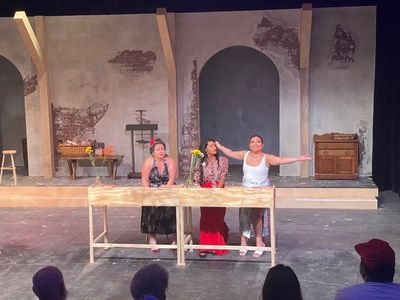The cast of Anna in the Tropics Photo