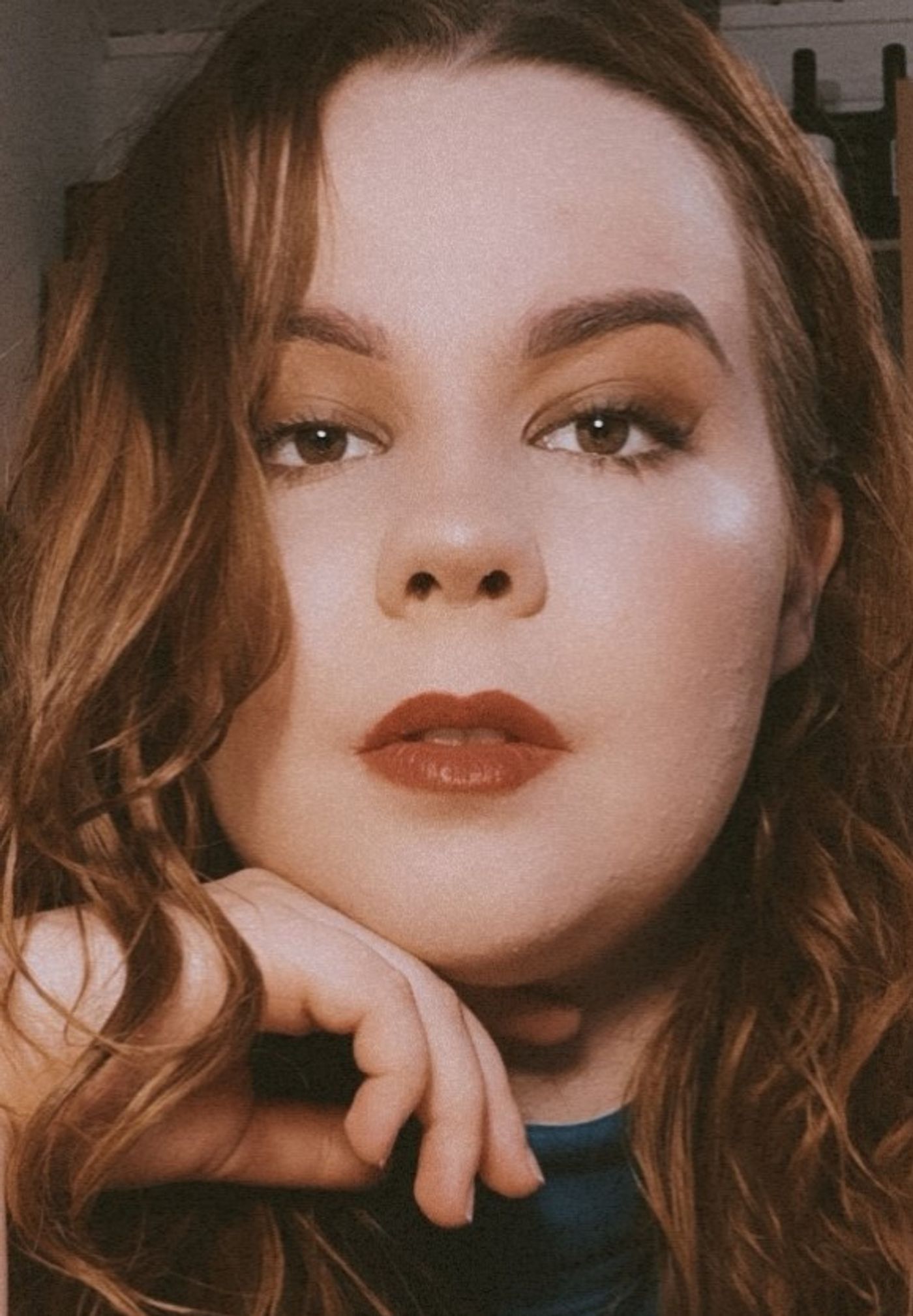 BWW Arvio: Tämä pöytä on tehty maailmanpuusta, Kellariteatteri  Image