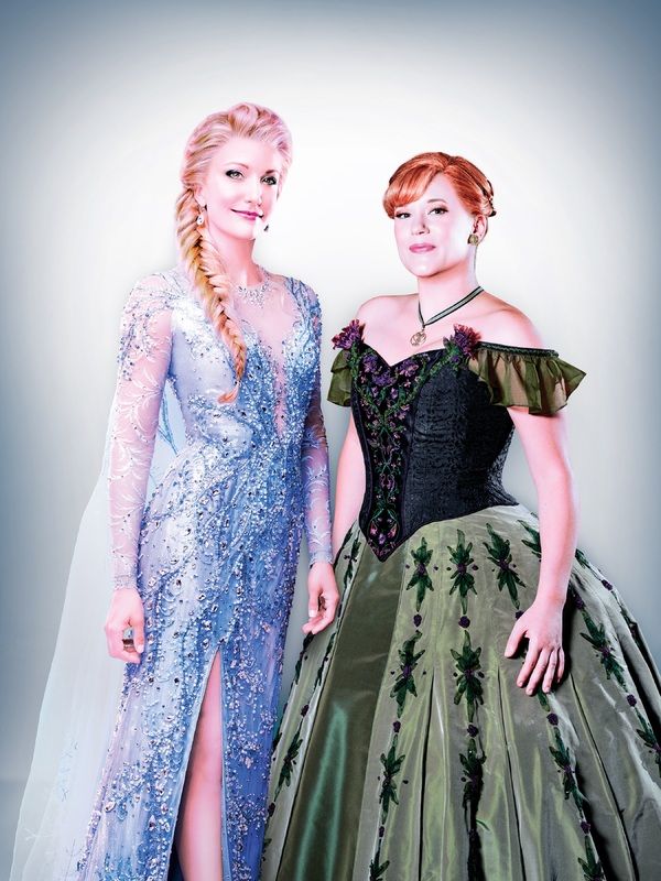 Caroline Bowman (Elsa) and Lauren Nicole Chapman (Anna) Photo