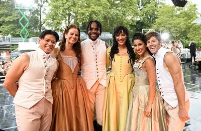 Cast of HAMILTON Photo
